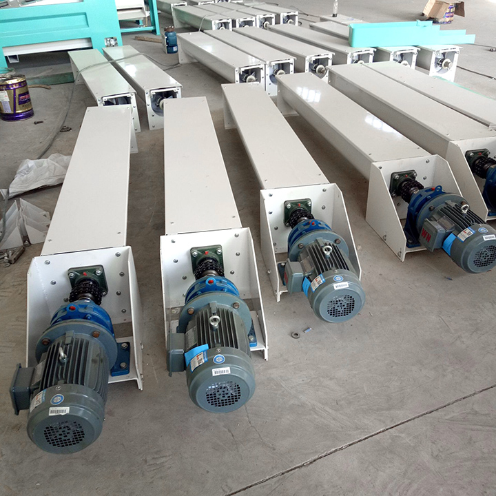 U型螺旋輸送機(jī)的輸送效率跟螺旋葉片的螺距、直徑有關(guān)